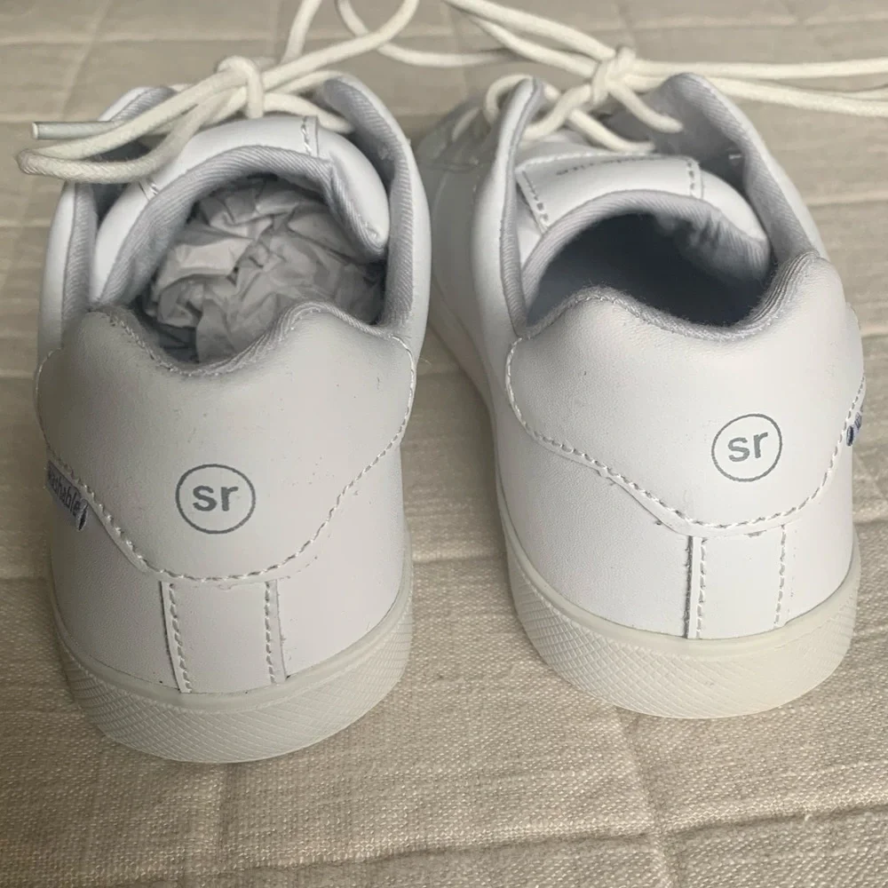 NWOT Stride Rite Kids Made 2 Play White Leather Sneakers‎ Size 2W